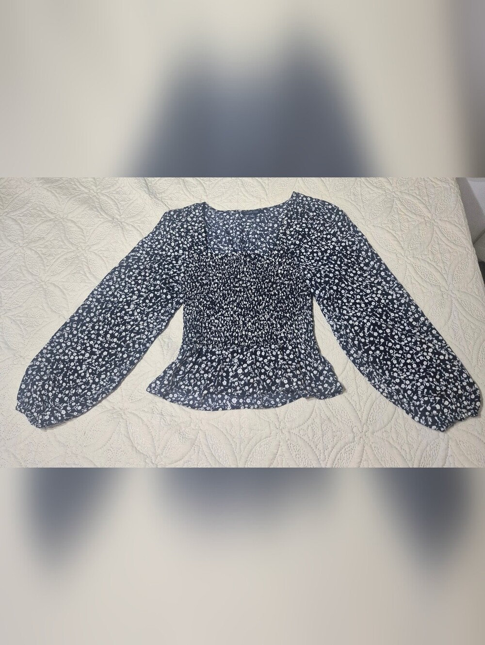 Love Tree Black White Floral Smocked Peplum Balloon Sleeve Top Size S